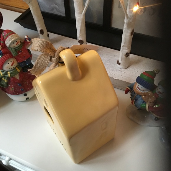RAE DUNN ‘WELCOME’ Elongated Yellow Birdhouse - Picture 2 of 3